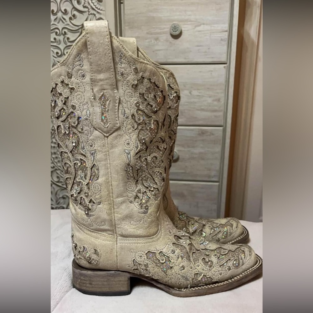 Coral boots